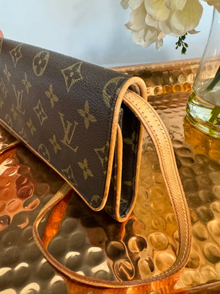 💯Authentic Louis Vuitton Monogram Twin GM Pochette